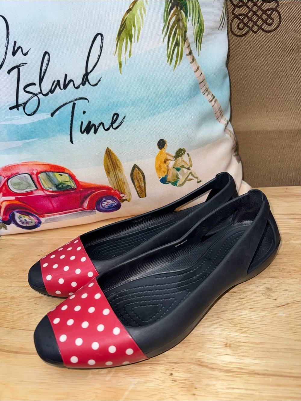 Crocs Women'S Sienna Minnie Mouse Flats Shoes In Black/Red Size 8 - Picture 2 of 10